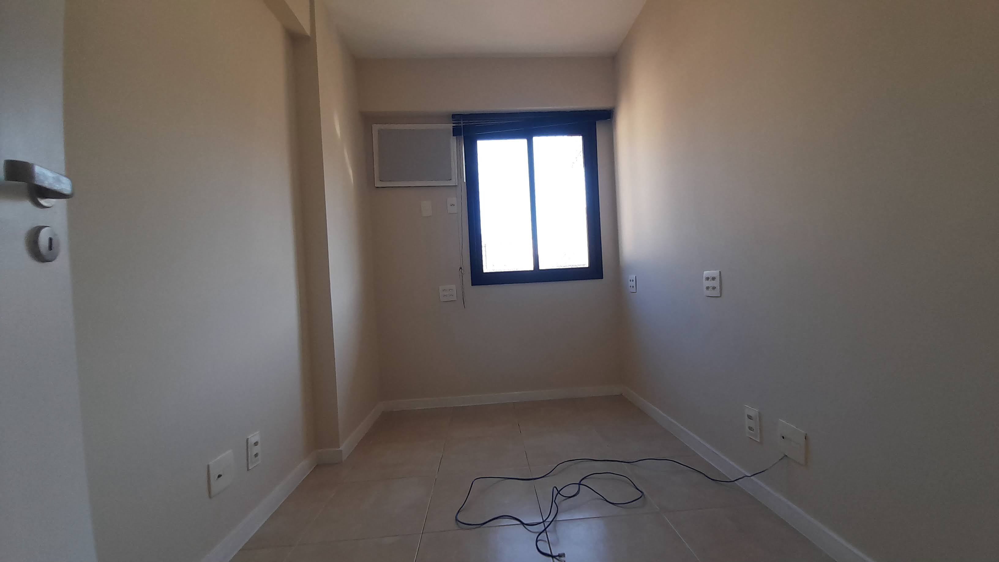 Apartamento a venda  Tijuca colado metrô.